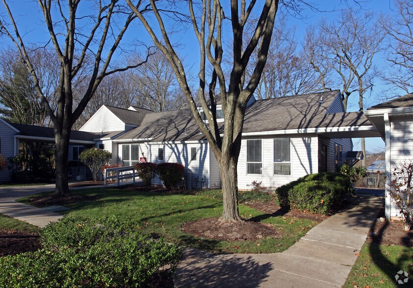 252 W Swamp Rd, Doylestown, PA for sale - Primary Photo - Image 1 of 1