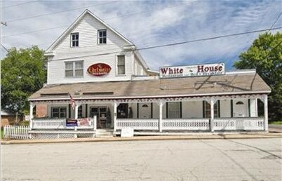 5567 Walnut St, Augusta, MO for sale - Primary Photo - Image 1 of 42