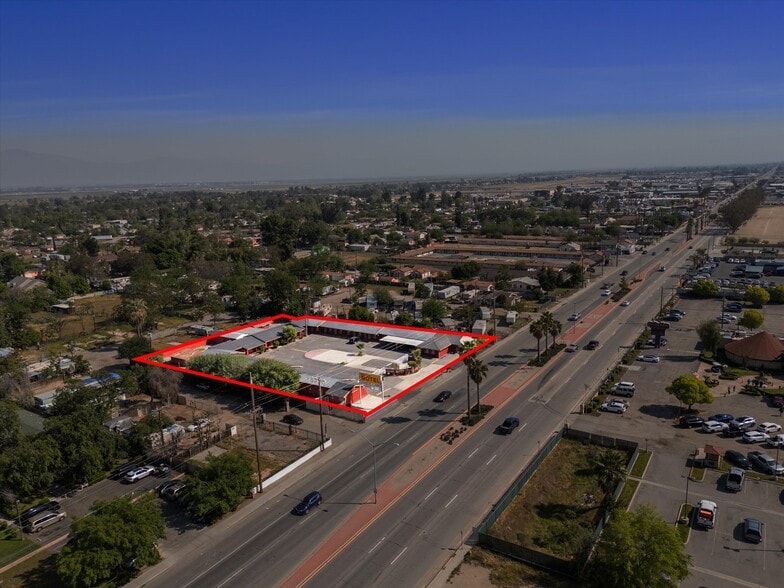 900 S Union Ave, Bakersfield, CA for sale - Building Photo - Image 3 of 41