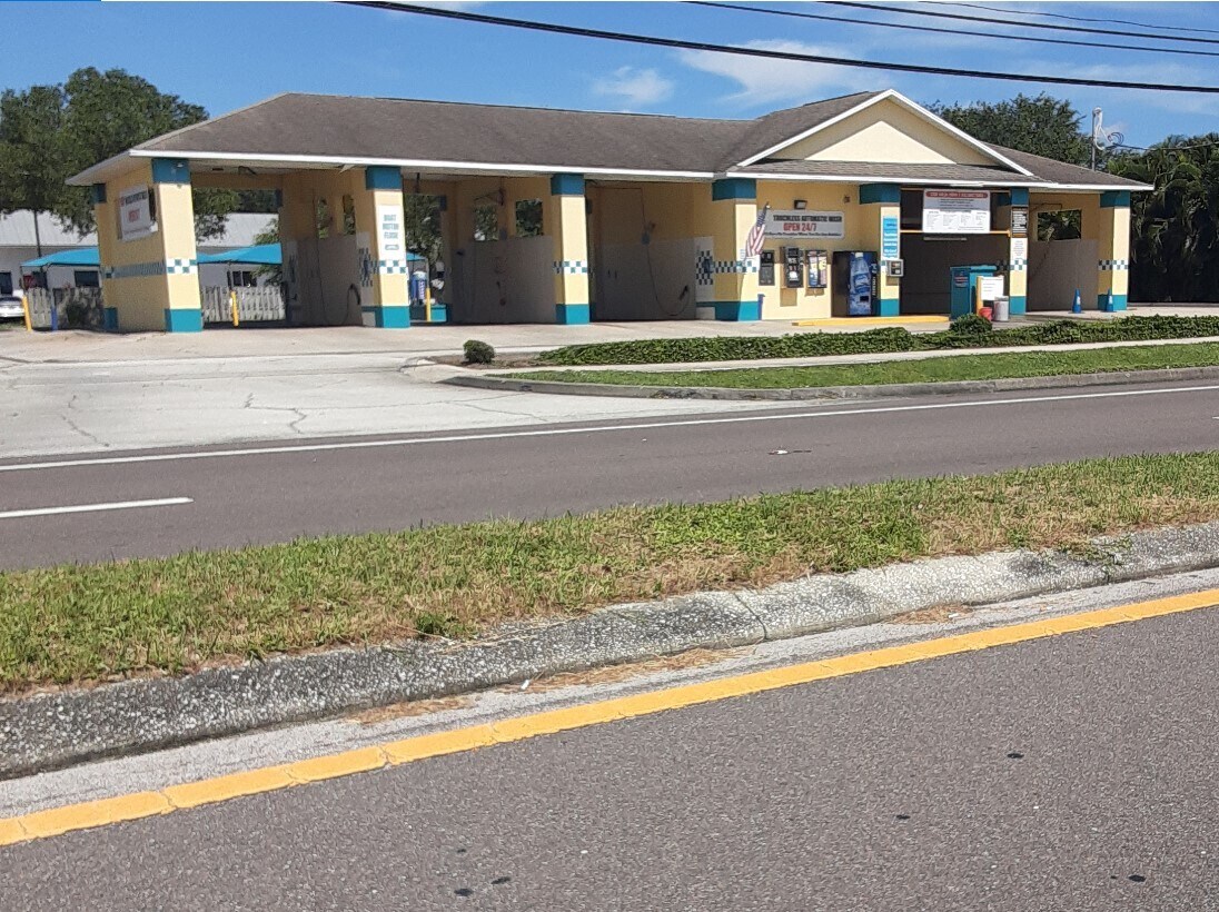 3720 N Wickham Rd, Melbourne, FL 32935 College Self Serve Car Wash