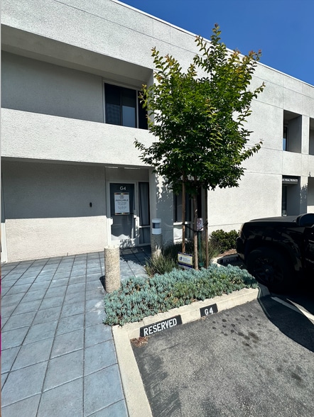 711 W 17th St, Costa Mesa, CA for sale - Building Photo - Image 1 of 7