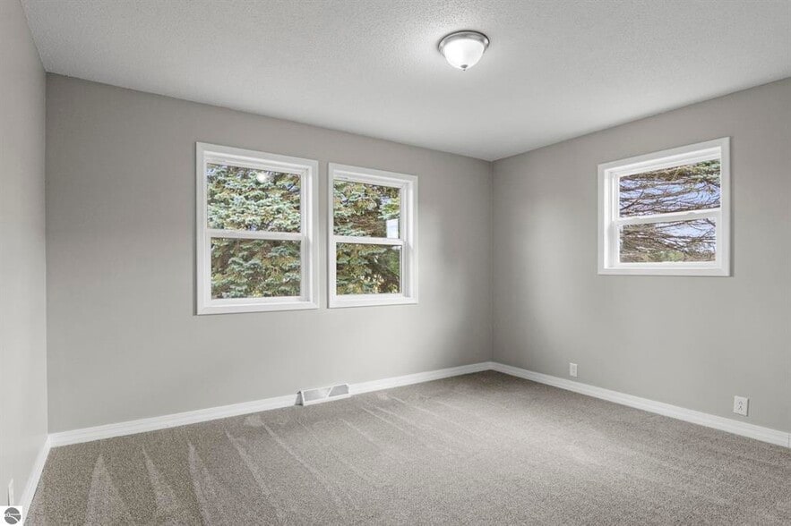 3066 S M 37, Traverse City, MI for sale - Building Photo - Image 2 of 21