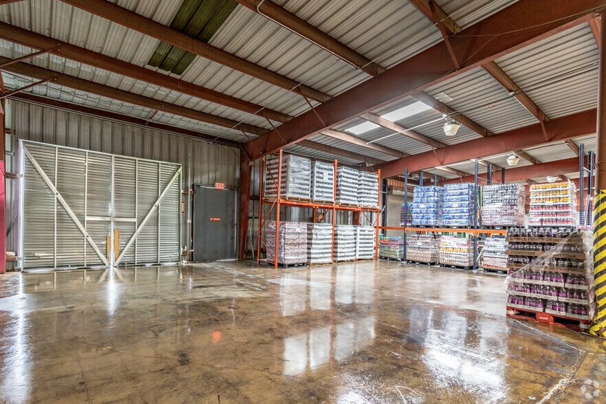 10511 Wetmore Rd, San Antonio, TX for lease - Interior Photo - Image 2 of 13