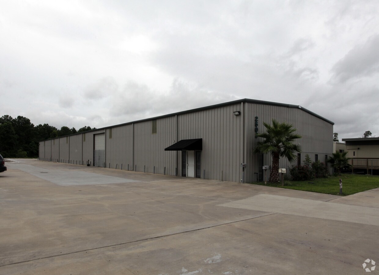 2502 Farrell Rd, Houston, TX 77073