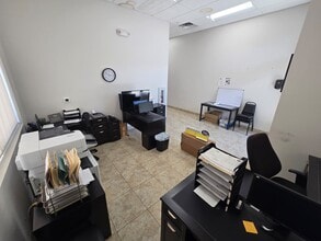 10400 NW 55th St, Sunrise, FL for lease Interior Photo- Image 2 of 19