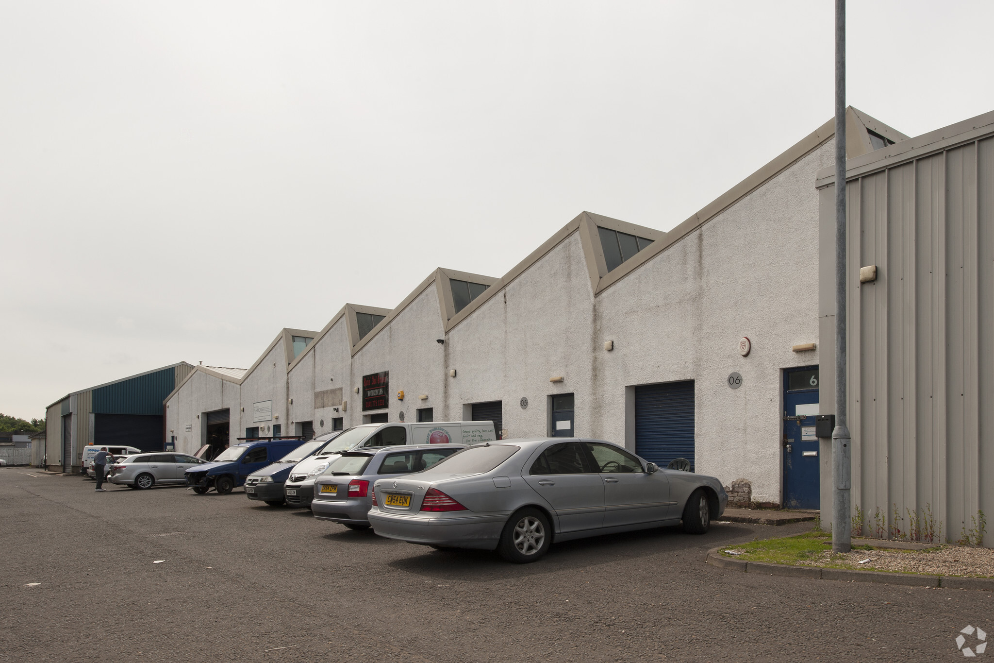 Kilsyth Rd, Kirkintilloch for lease Primary Photo- Image 1 of 4