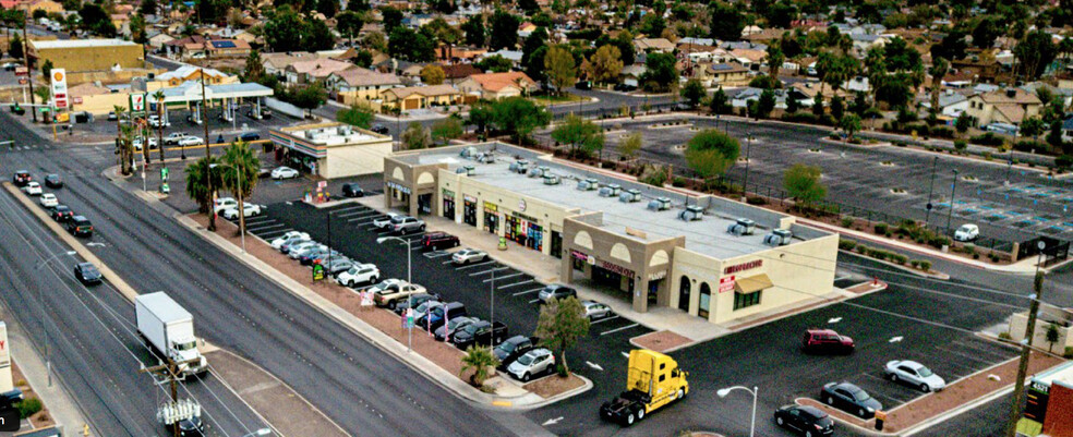 4555 E Charleston Blvd, Las Vegas, NV for lease - Building Photo - Image 2 of 4