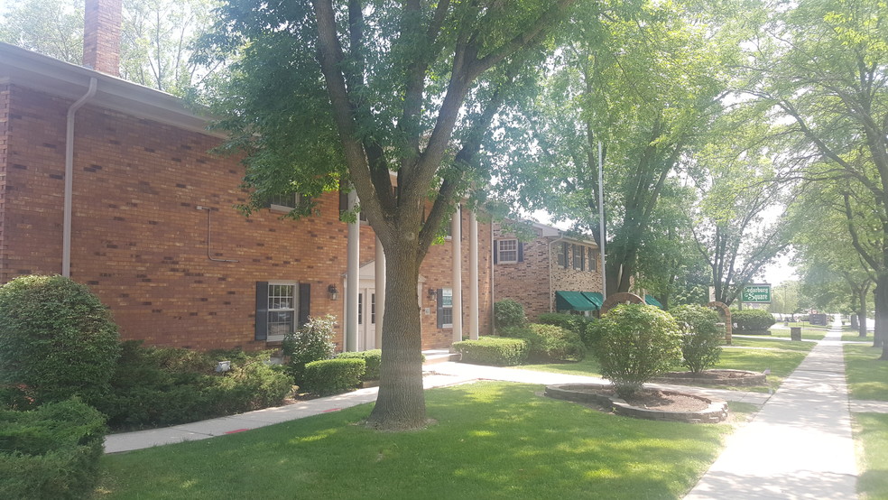 W62N248 Washington Ave, Cedarburg, WI for lease - Other - Image 2 of 10