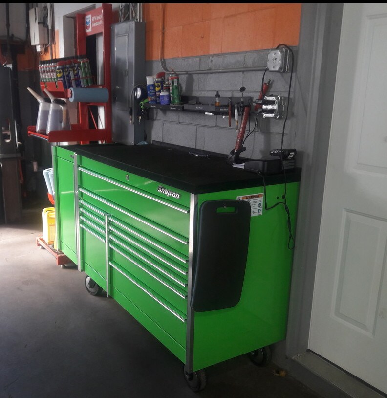 646 Killingly St, Johnston, RI 02919