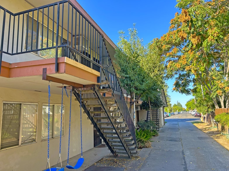 518 N Church St, Lodi, CA for sale - Building Photo - Image 3 of 5