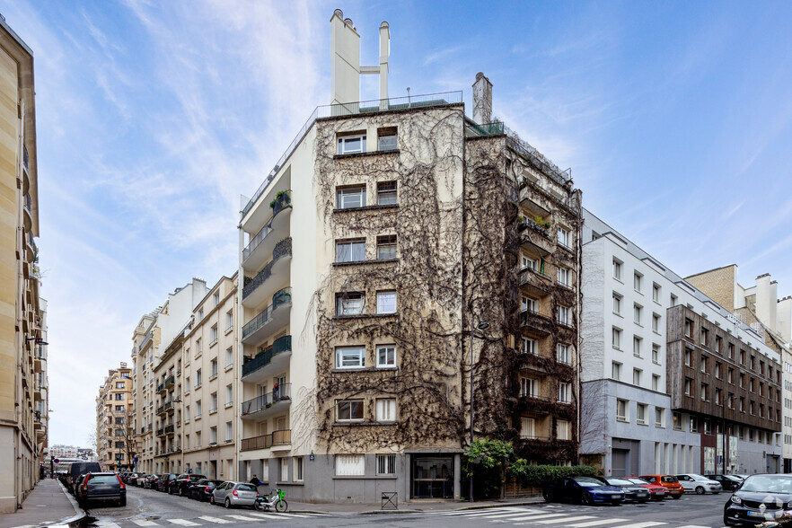 Office in Paris for lease - Primary Photo - Image 1 of 2