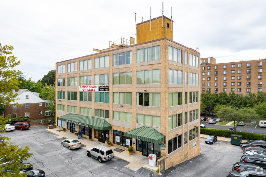 40 S Dundalk Ave, Baltimore, MD for lease - Primary Photo - Image 1 of 6