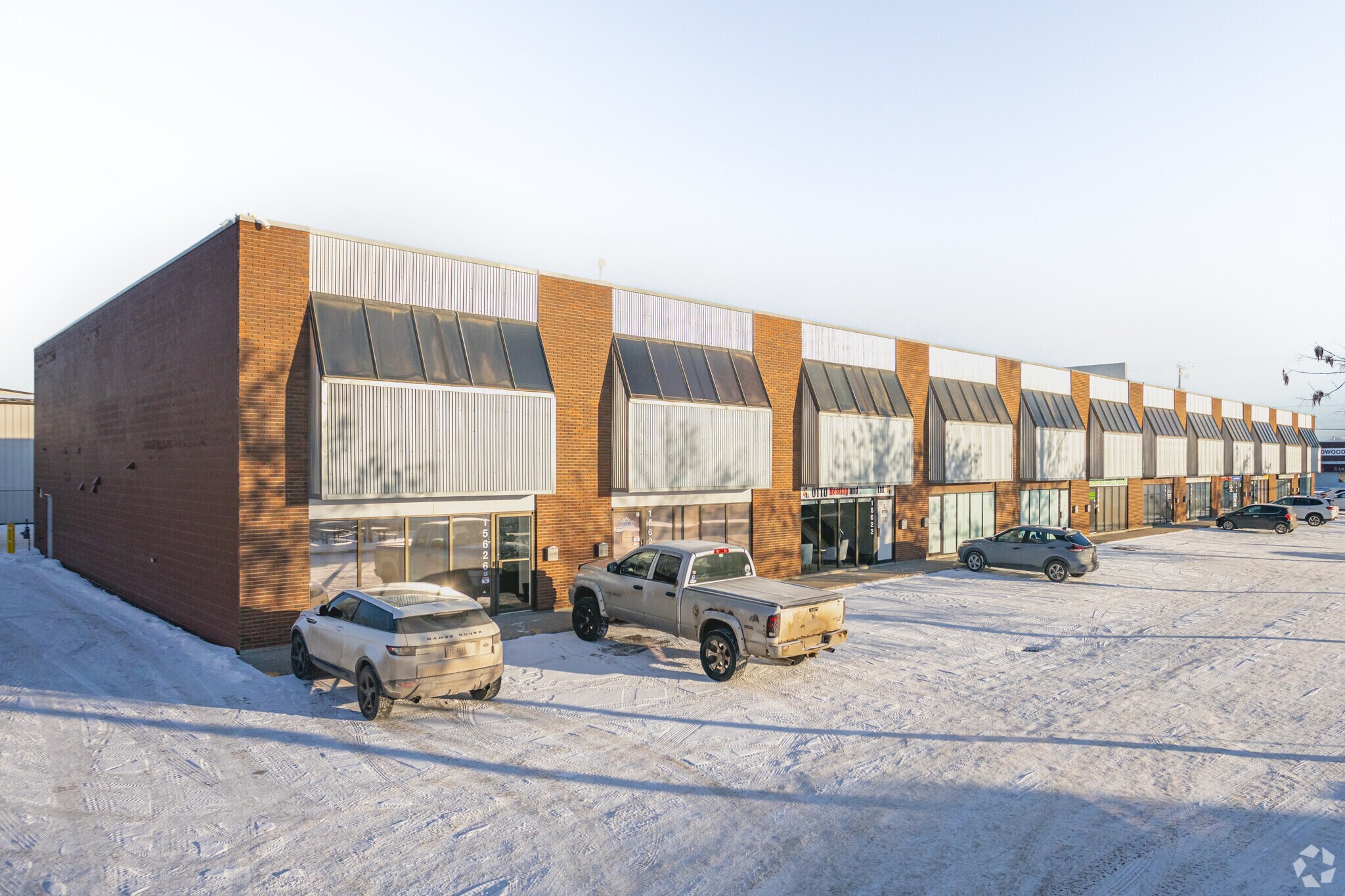 15604-15626 116 Ave NW, Edmonton, AB for sale Primary Photo- Image 1 of 16