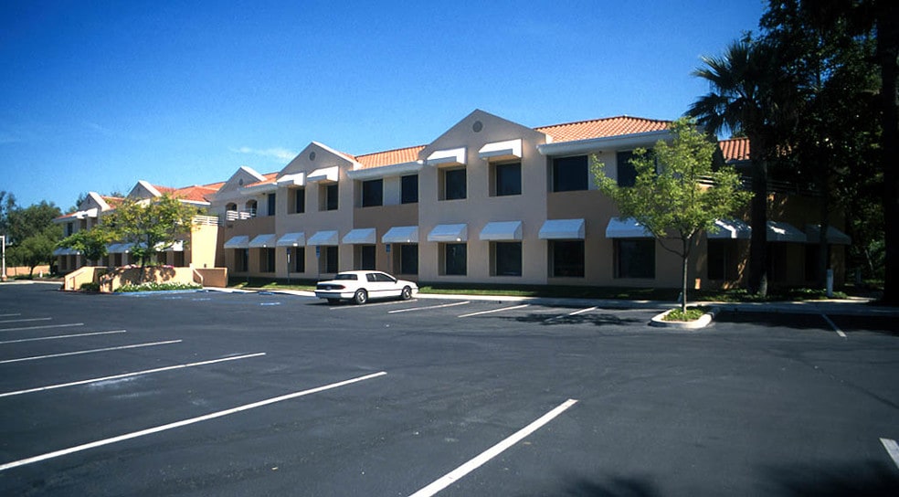 340 N Westlake Blvd, Westlake Village, CA for lease - Building Photo - Image 2 of 6