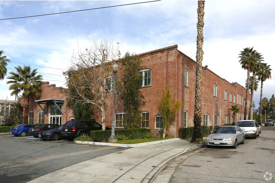 3850 Vine St, Riverside, CA for lease - Building Photo - Image 3 of 7