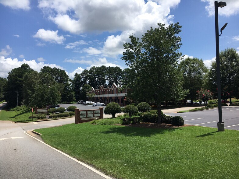 772 Greison Trl, Newnan, GA for lease - Building Photo - Image 3 of 14