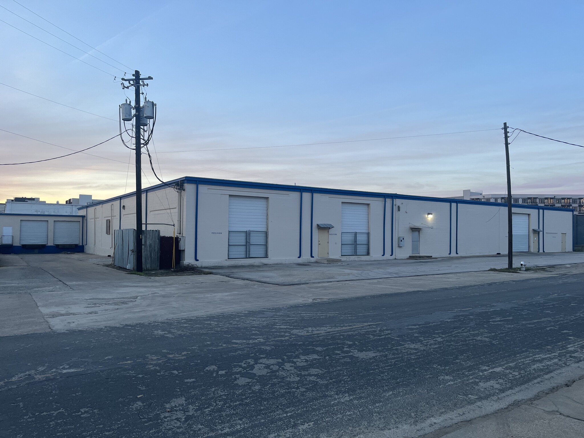 4312 Willow Springs Rd, Austin, TX for lease Building Photo- Image 1 of 14