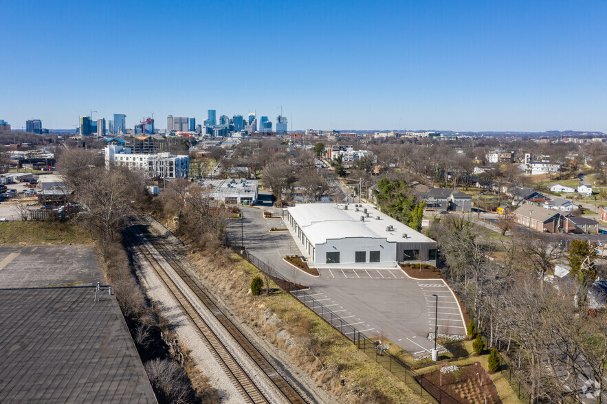 1420 3rd Ave S, Nashville, TN for sale - Aerial - Image 2 of 8