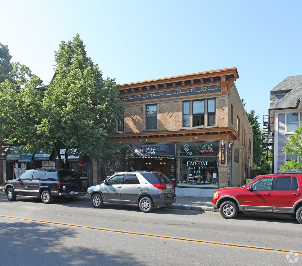 641645 Park Ave, Rochester, NY 14607