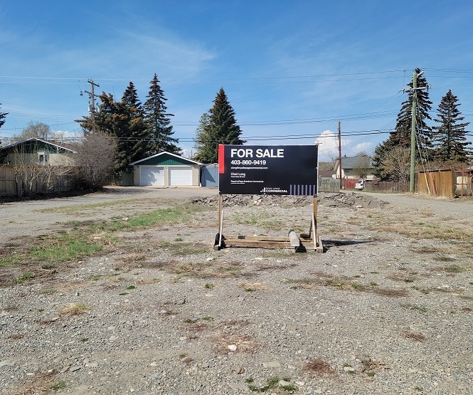 309 Government Rd, Black Diamond, AB T0L 0H0