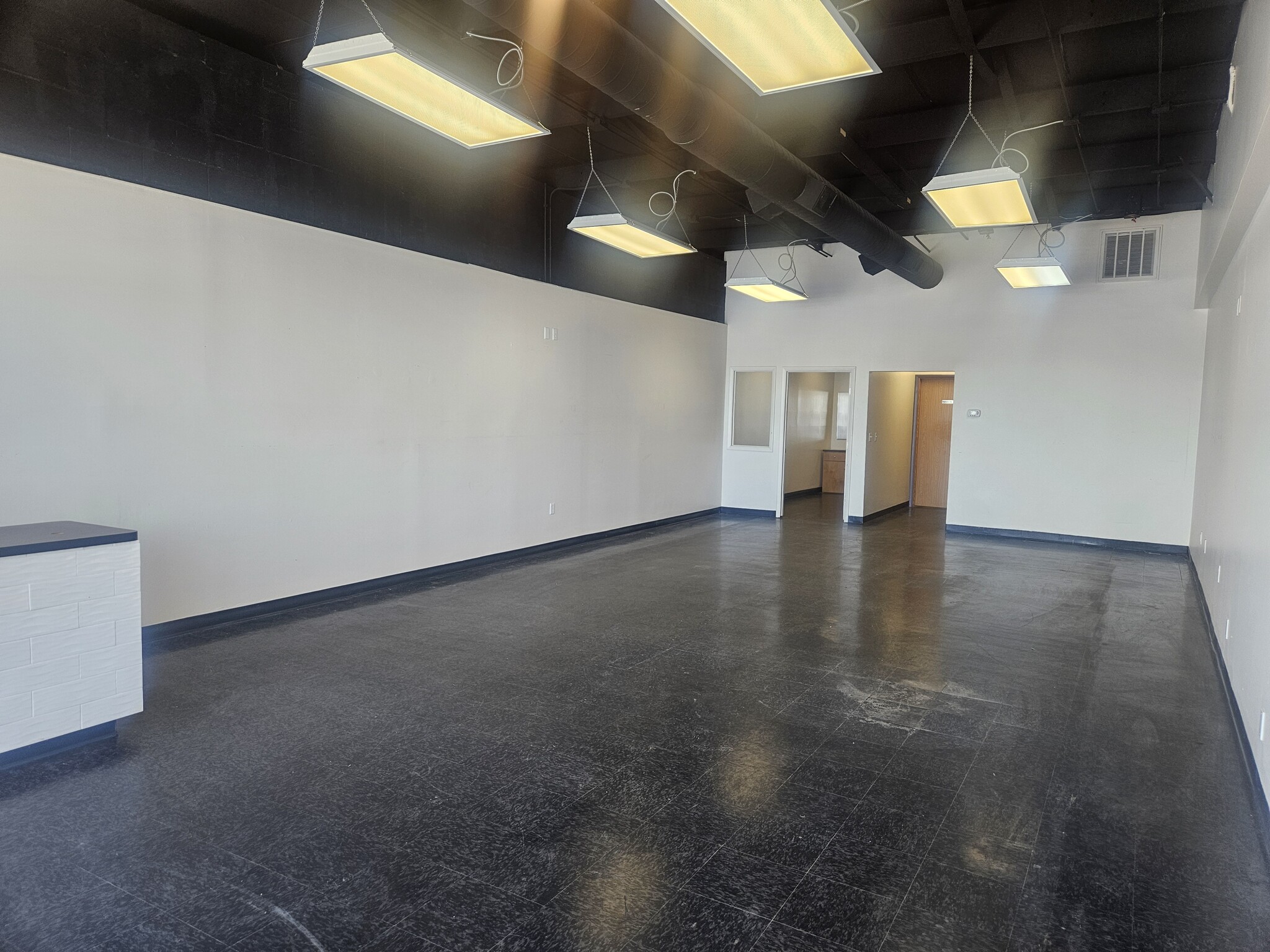 3022-3044 N 90th St, Omaha, NE for lease Interior Photo- Image 1 of 1