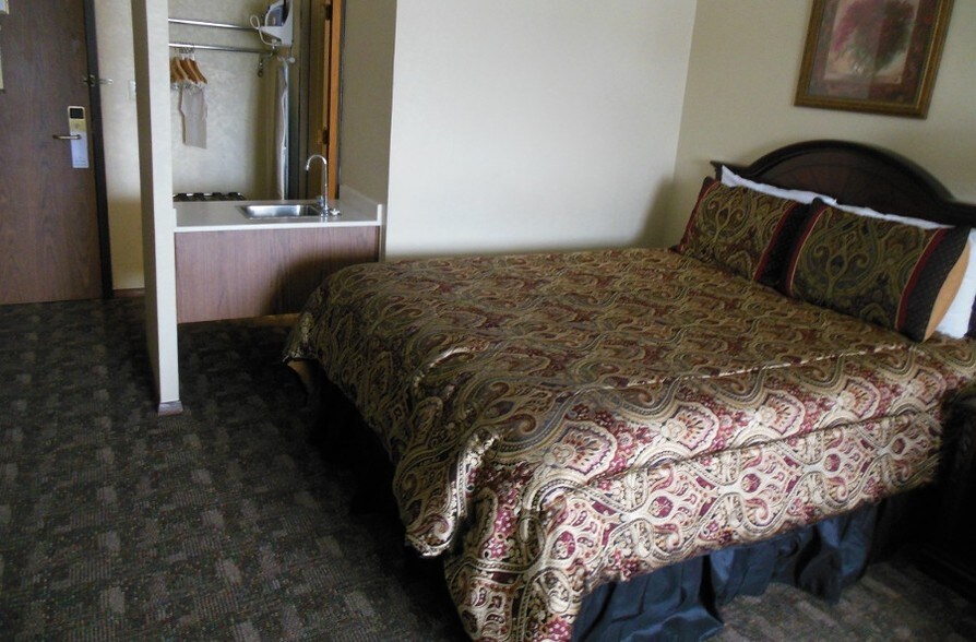 1009 W Park Ave Chippewa Falls Wi 54729 Hotel Property For 1009 W Park Ave Chippewa Falls Wi 54729 Hotel Property For On Loopnet