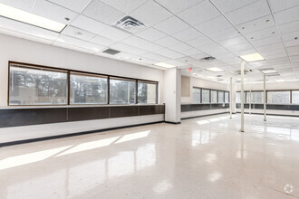 1000 Stewart Ave, Glen Burnie, MD for lease Interior Photo- Image 1 of 2