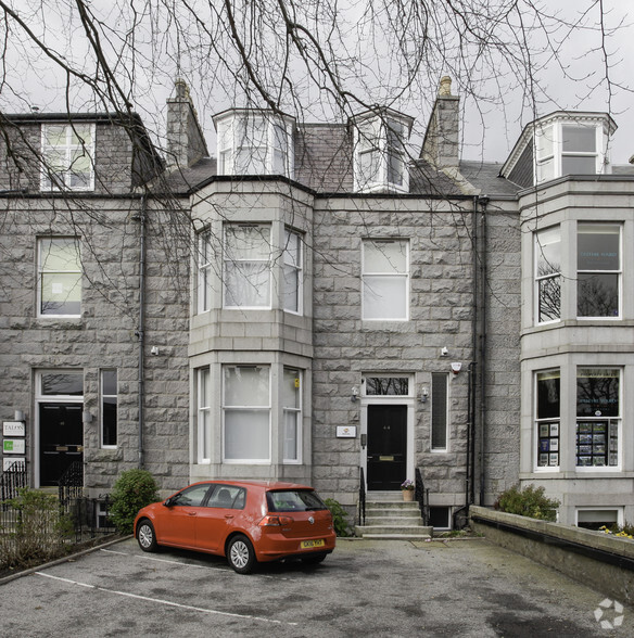 44 Carden Pl, Aberdeen for sale - Primary Photo - Image 1 of 4