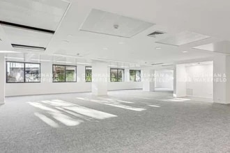 27-33 Quai Alphonse Le Gallo, Boulogne-Billancourt for lease Interior Photo- Image 2 of 4