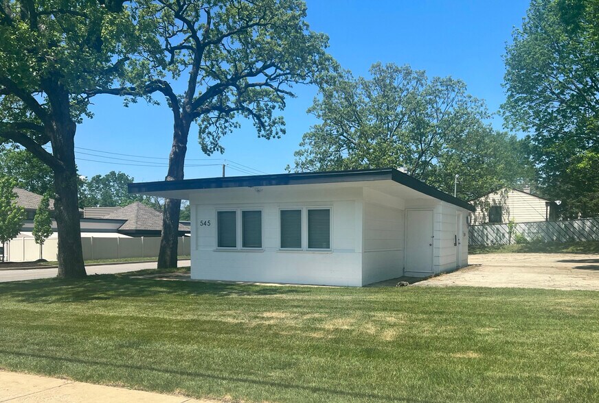 545 W Woodbine Ave, Kirkwood, MO 63122