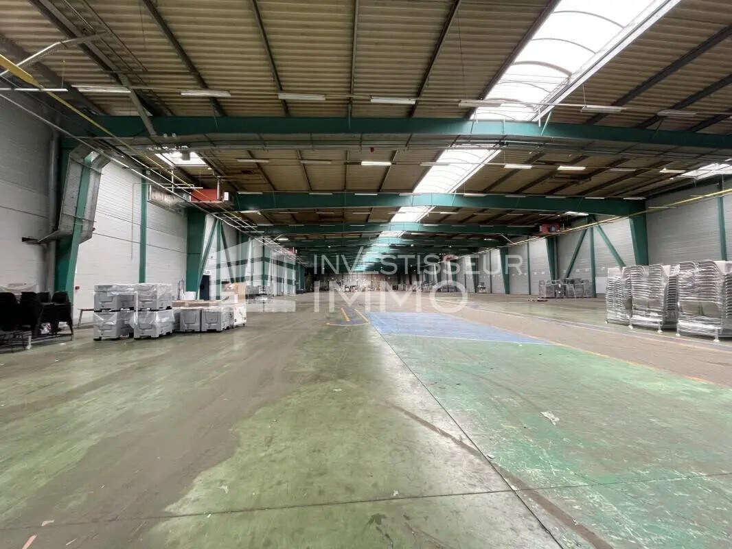 Industrial in Lieusaint for lease Interior Photo- Image 1 of 4