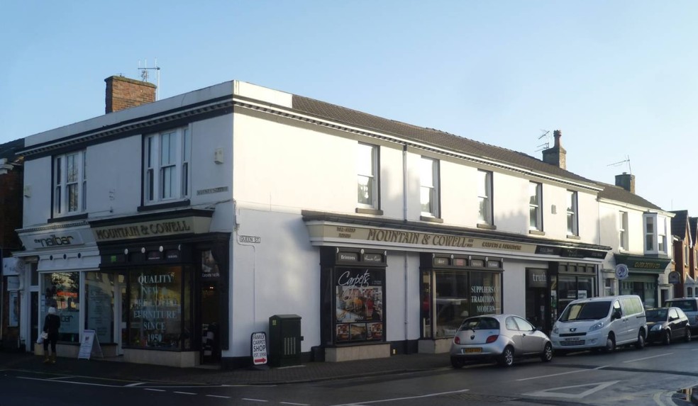 14 Market Sq, Lytham St Annes for lease - Building Photo - Image 2 of 4