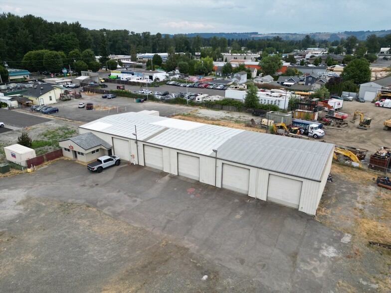 201-211 10th St SE, Puyallup, WA for lease - Building Photo - Image 3 of 10