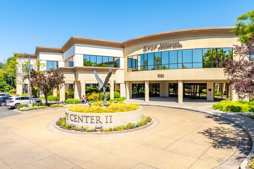 9381 E Stockton Blvd, Elk Grove, CA for lease - Primary Photo - Image 1 of 7