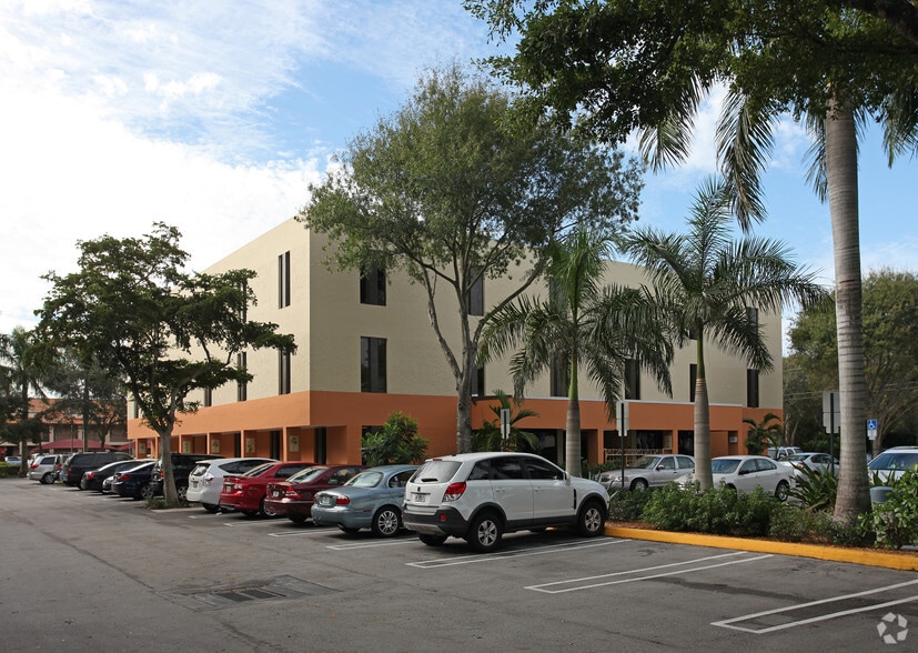 900 NW 13th St, Boca Raton, FL for lease - Building Photo - Image 2 of 13