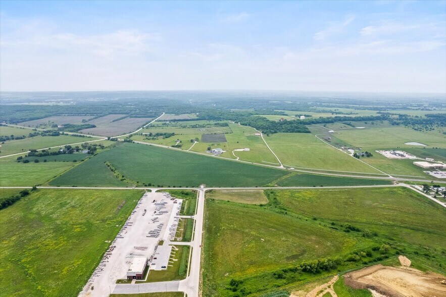 16973 222nd Street, Tonganoxie, KS 66086 Prime Development Land