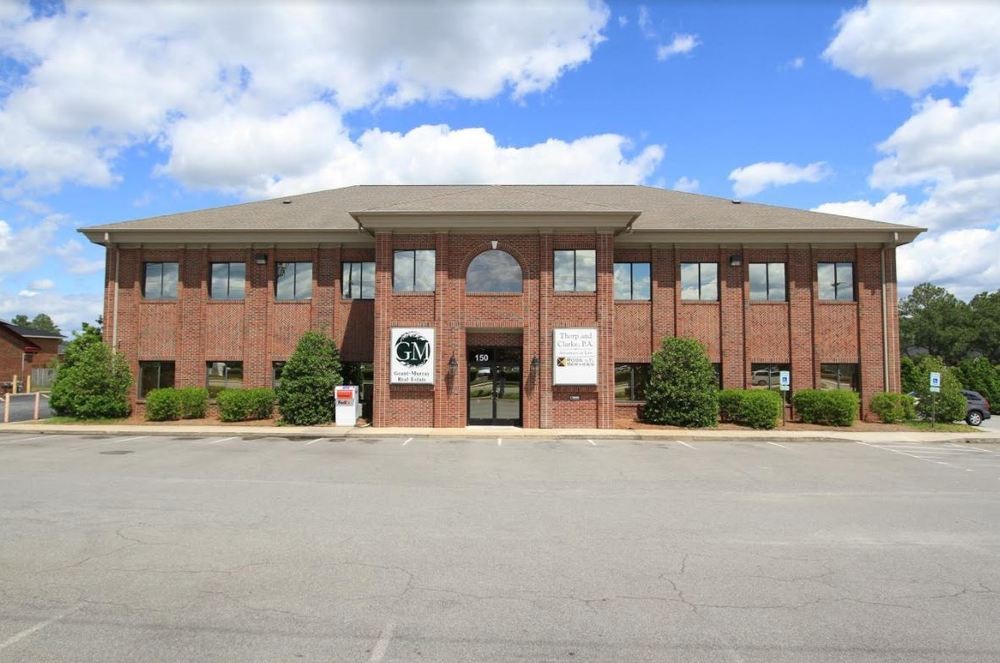 150 N Mcpherson Church Rd, Fayetteville, NC 28303