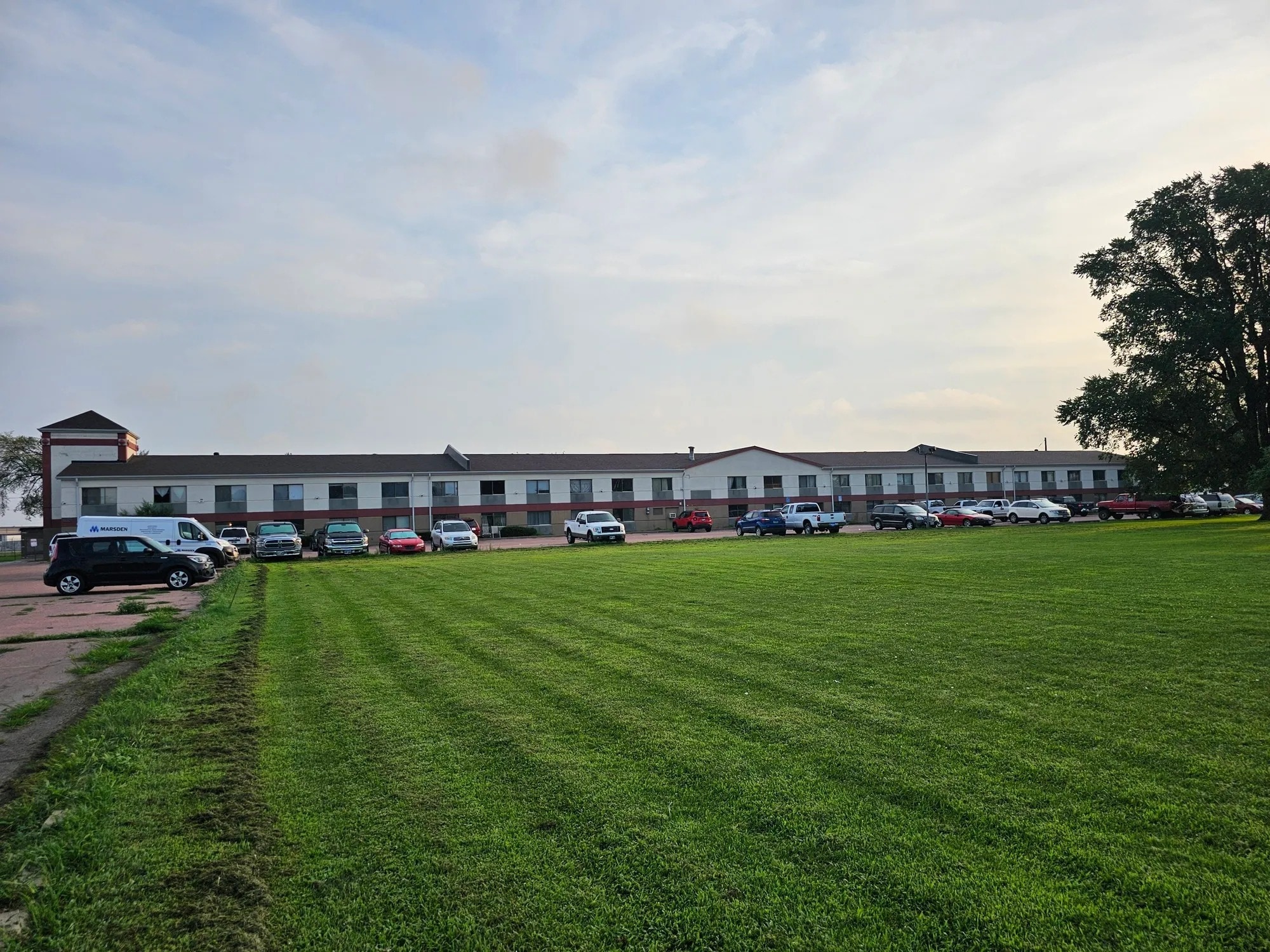 1300 W Russell St, Sioux Falls, SD for sale Primary Photo- Image 1 of 5