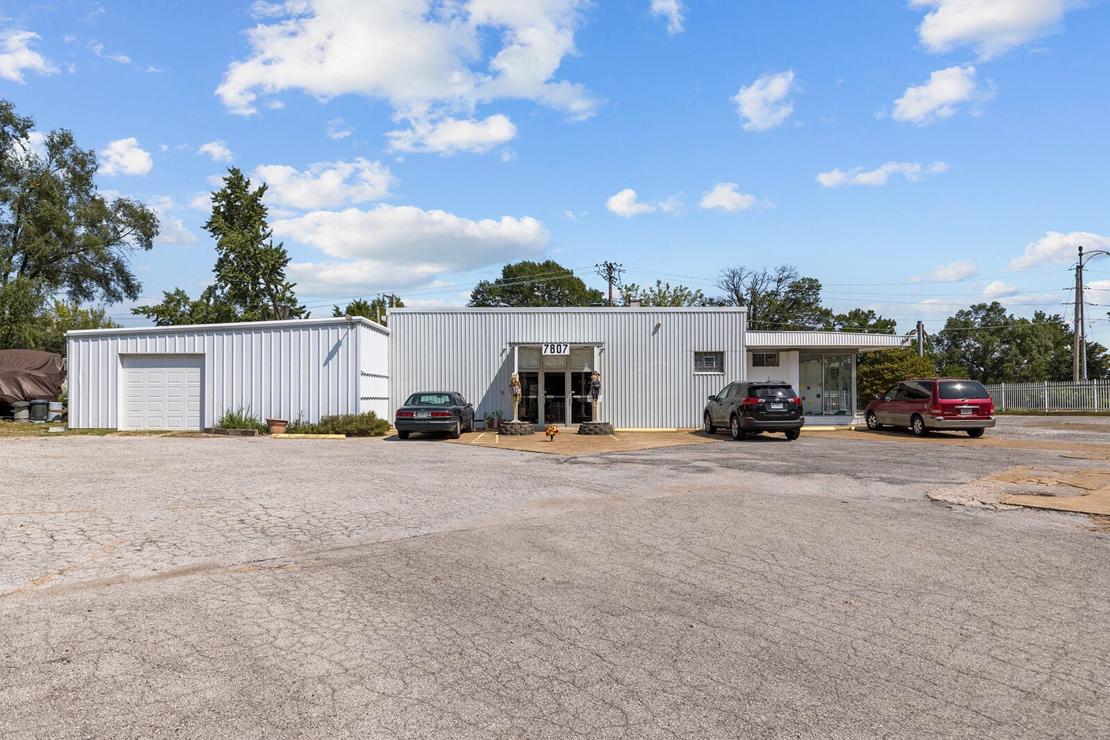 7807 Saint Charles Rock Rd, Saint Louis, MO for sale Primary Photo- Image 1 of 17