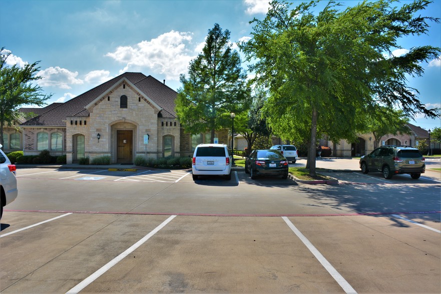 8313 Whitley Rd, Watauga, TX for lease - Building Photo - Image 3 of 13