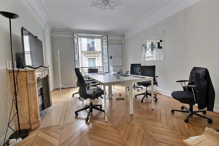 72 Rue D'Hauteville, Paris for lease - Interior Photo - Image 1 of 6