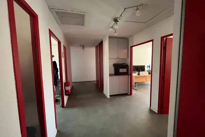 View Photo