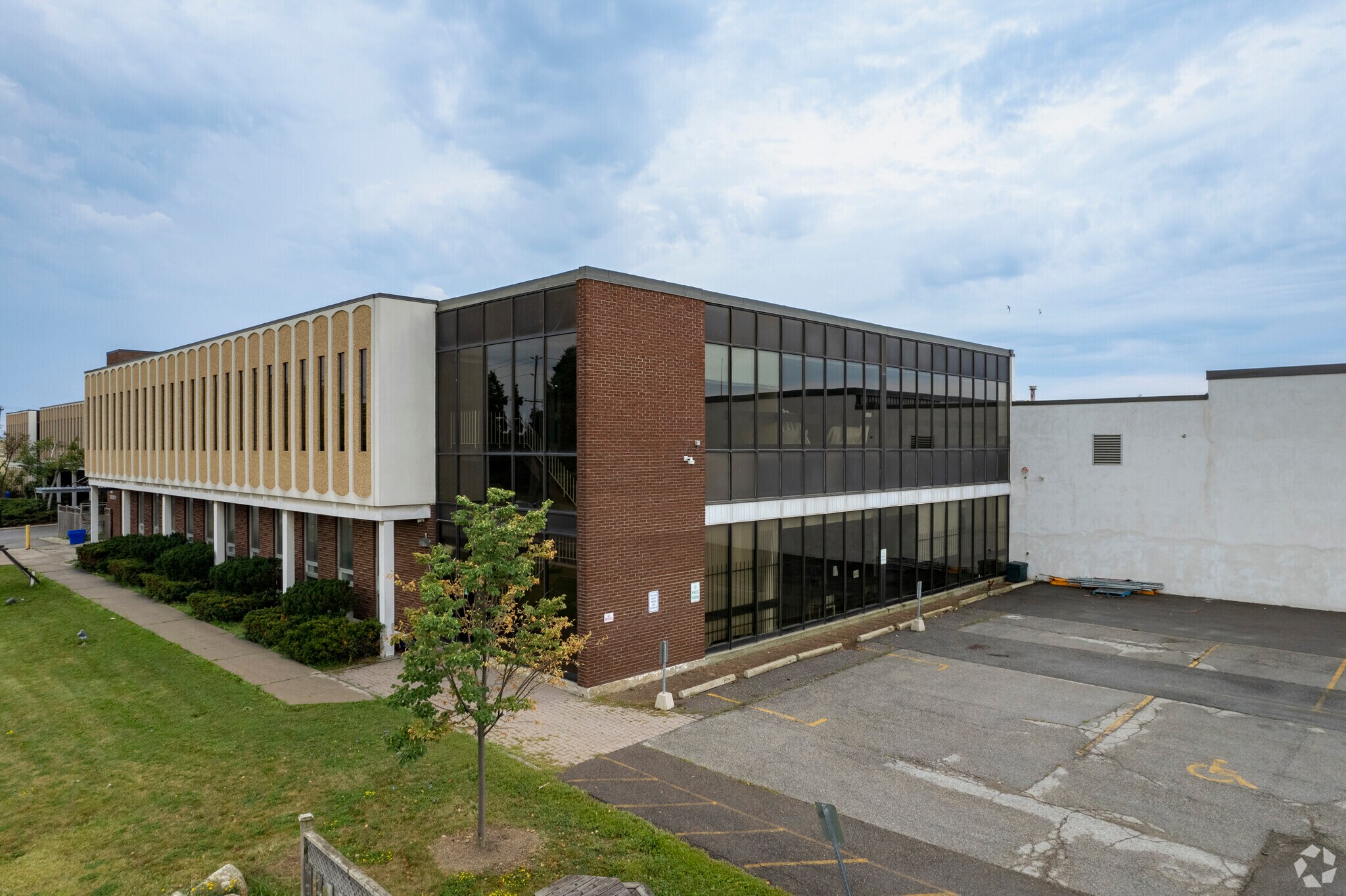 1870-1880 Birchmount Rd, Toronto, ON for sale Primary Photo- Image 1 of 1