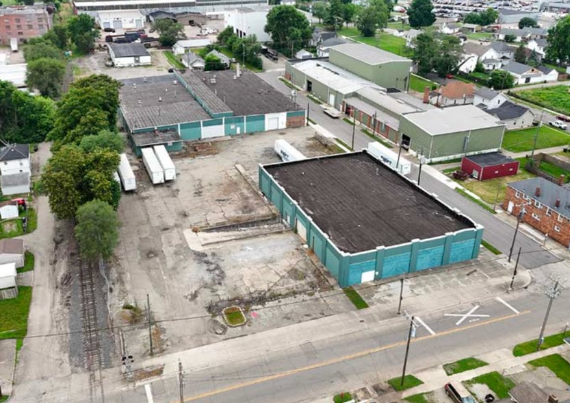 1800 Clayton Ave, Middletown, OH for lease - Building Photo - Image 2 of 7