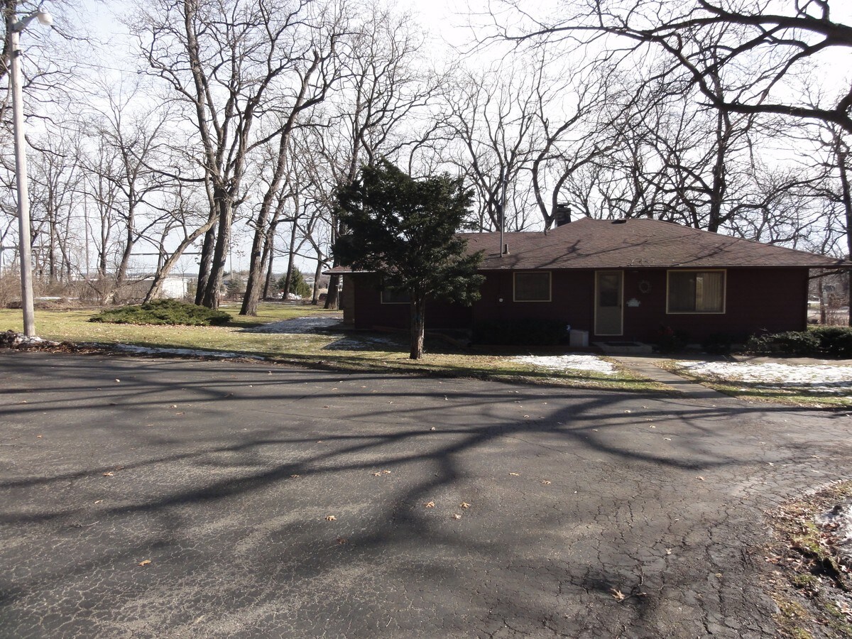 6404 Cottage Grove Rd, Madison, WI 53718