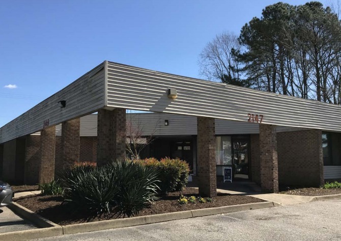 2147 Old Greenbrier Rd, Chesapeake, VA for sale - Building Photo - Image 1 of 1