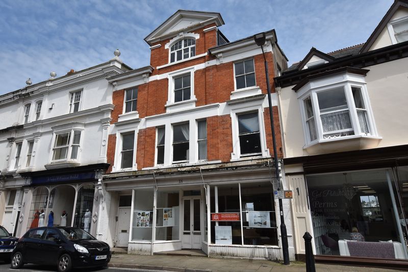 18 Market Pl, Bideford for sale - Building Photo - Image 1 of 1
