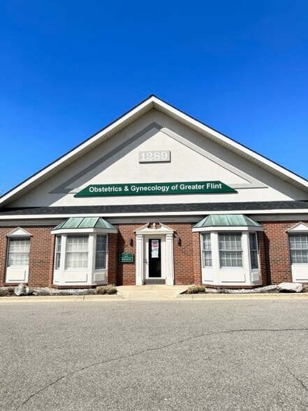 1289 S Linden Rd, Flint, MI for lease - Building Photo - Image 2 of 26