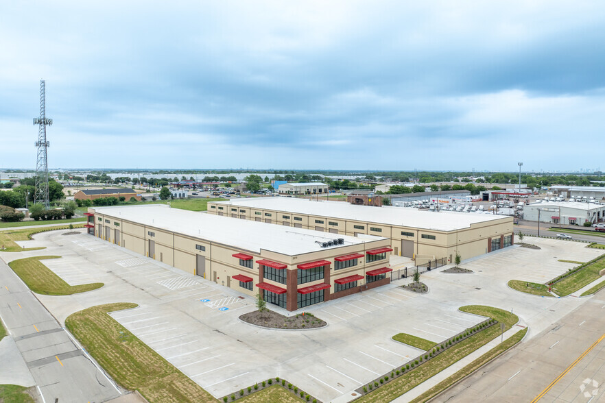 2670 Sherman St, Grand Prairie, TX for lease - Building Photo - Image 3 of 4