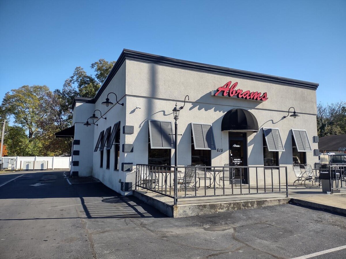 615 Main St, Scotland Neck, NC 27874